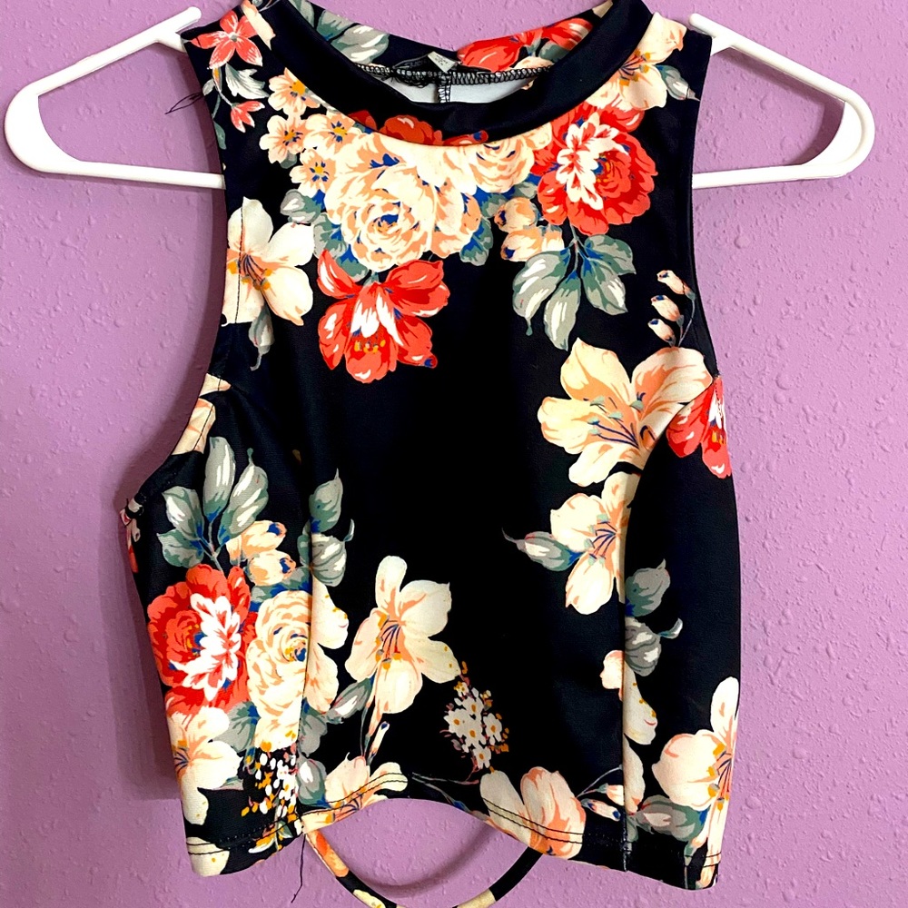 Women’s crop top size s/m